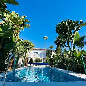  Apartment With Tropical Garden And Sea Water Pool